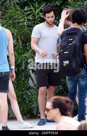 „Gossip Girl“-Star Penn Badgley am dritten Tag des Coachella Music and Arts Festivals. Indio, Kalifornien. 4/18/10. . Stockfoto
