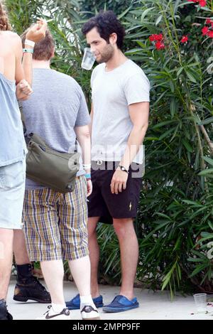 „Gossip Girl“-Star Penn Badgley am dritten Tag des Coachella Music and Arts Festivals. Indio, Kalifornien. 4/18/10. . Stockfoto