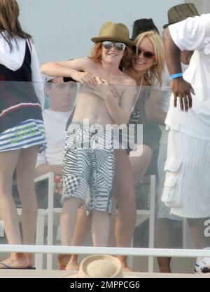 Cody Lohan feiert den Unabhängigkeitstag auf einer Strandhaus-Party mit seiner Schwester Lindsay Lohan in Malibu, Kalifornien. 7. 4. 07. Stockfoto