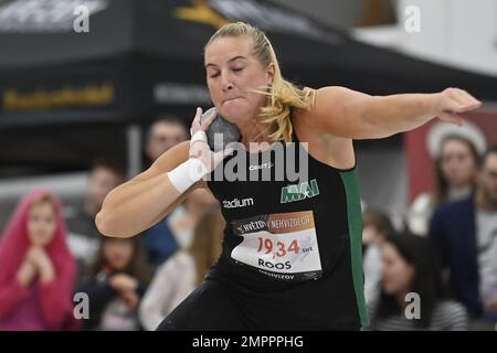 Nehvizdy, Tschechische Republik. 31. Januar 2023. Fanny Roos aus Schweden tritt am 31. Januar 2023 in Nehvizdy in der Hallen-Leichtathletik-Versammlung der Silber-Kategorie der World Indoor Tour in Shot Put an. Kredit: Josef Vostarek/CTK Photo/Alamy Live News Stockfoto