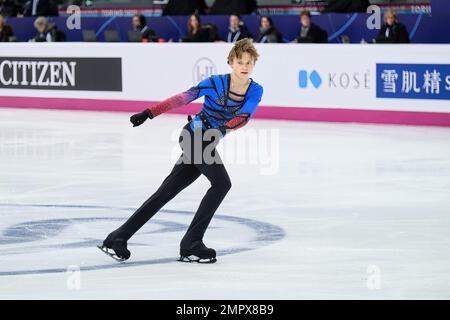 Ilia Malinin (USA) tritt während des Senior Men - Free Skating des ISU Grand Prix of Figure Skating Final Turin in Palavela auf. Stockfoto