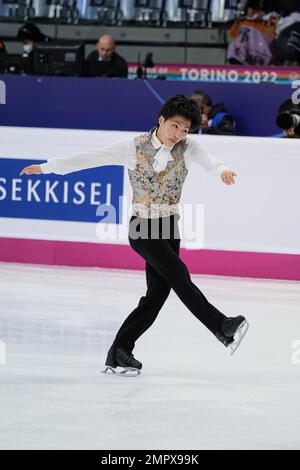 Kao Miura (JPN) tritt während des Senior Men - Free Skating des ISU Grand Prix of Figure Skating Final Turin in Palavela auf. Stockfoto