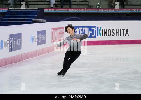 Shoma Uno (JPN) tritt während des Senior Men - Free Skating des ISU Grand Prix of Figure Skating Final Turin in Palavela auf. Stockfoto