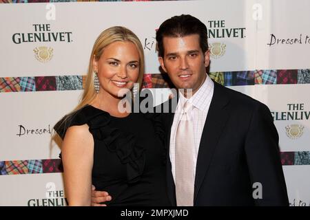 Schwangere Vanessa Trump und Donald Trump Jr. posieren für Fotografen auf der 9. Alljährlichen Wohltätigkeitsshow „Ddressed to Kilt“ im Hammerstein Ballroom. New York, NY. 04/05/11. Stockfoto