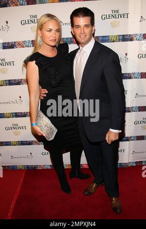 Schwangere Vanessa Trump und Donald Trump Jr. posieren für Fotografen auf der 9. Alljährlichen Wohltätigkeitsshow „Ddressed to Kilt“ im Hammerstein Ballroom. New York, NY. 04/05/11. Stockfoto