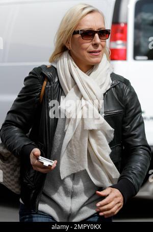 Die Tennismeisterin Martina Navratilova kommt zum Probestudio für „Dancing with the Stars“ in Hollywood, Kalifornien. 28. Februar 2012 305 542 9275 oder 954 698 6777. Stockfoto
