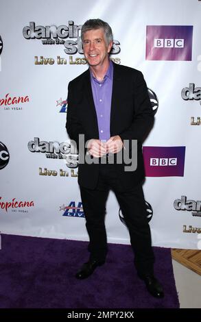 Tom Bergeron bei der Medienvorschau „Dancing with the Stars: Live in Las Vegas“ und rotem Teppich im Tropicana Theatre im New Tropicana Hotel & Casino. Las Vegas, Nevada 13. April 2012 . Stockfoto