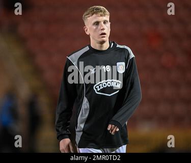 Crewe, Großbritannien. 31. Januar 2023. Thakgalo Leshabela #18 von Crewe Alexandra während des Sky Bet League 2-Spiels Crewe Alexandra vs Stockport County im Alexandra Stadium, Crewe, Großbritannien, 31. Januar 2023 (Foto von Ben Roberts/News Images) in Crewe, Großbritannien, am 1./31. Januar 2023. (Foto: Ben Roberts/News Images/Sipa USA) Guthaben: SIPA USA/Alamy Live News Stockfoto