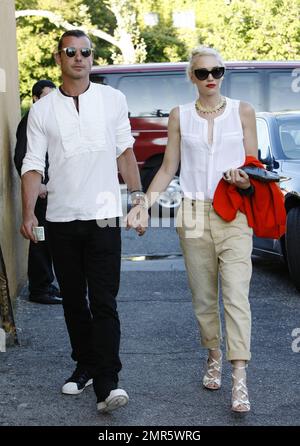 Die Sängerin Gwen Stefani, die ihren rockigen Ehemann Gavin Rossdale zu Ehren des Vatertags zum Essen einlud, wurde gesehen. Los Angeles, Kalifornien. 17. Juni 2012 . Stockfoto