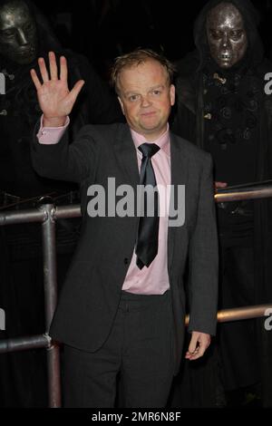 Toby Jones posiert auf dem roten Teppich bei der Weltpremiere von Warner Bros „Harry Potter and the Deathly Hallows: Part 1“ im Odeon West End am Leicester Square. London, Großbritannien. 11/11/10. Stockfoto