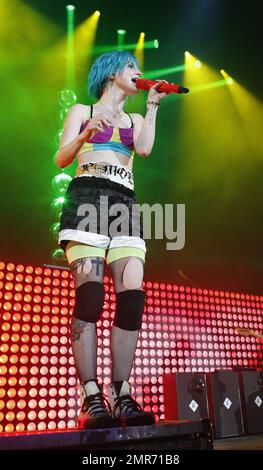 Hayley Williams von „Paramore“ besucht die Bühne des Cruzan Amphitheatre für eine Live-Aufführung in West Palm Beach, FL. 25. Juli 2014. Stockfoto