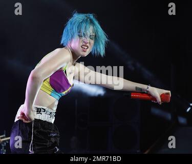 Hayley Williams von „Paramore“ besucht die Bühne des Cruzan Amphitheatre für eine Live-Aufführung in West Palm Beach, FL. 25. Juli 2014. Stockfoto