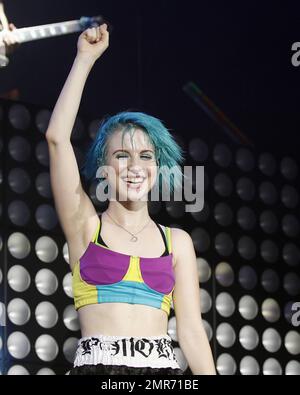 Hayley Williams von „Paramore“ besucht die Bühne des Cruzan Amphitheatre für eine Live-Aufführung in West Palm Beach, FL. 25. Juli 2014. Stockfoto