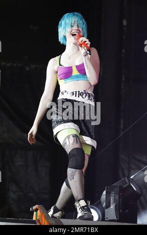 Hayley Williams von „Paramore“ besucht die Bühne des Cruzan Amphitheatre für eine Live-Aufführung in West Palm Beach, FL. 25. Juli 2014. Stockfoto