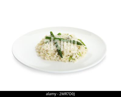 Köstliches Risotto mit Spargel, isoliert auf weiß Stockfoto