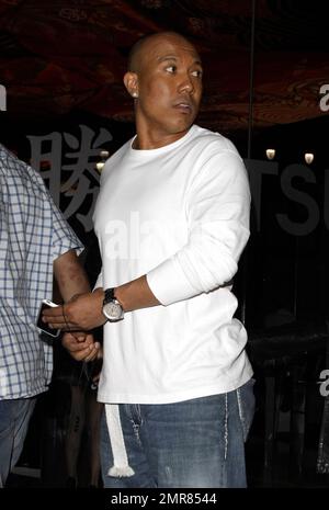 Pittsburgh Steelers Wide Receiver Hines ward serviert Abendessen im Restaurant Katsuya in Hollywood, CA. 4/11/11. Stockfoto