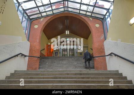 S-Bahnhof, Nikolassee, Zehlendorf, Berlin, Deutschland, Europa Stockfoto