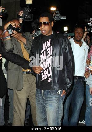 Sänger Jay Z verlässt das Restaurant Katsuya nach dem Abendessen in Los Angeles, Kalifornien. 4/30/09. Stockfoto