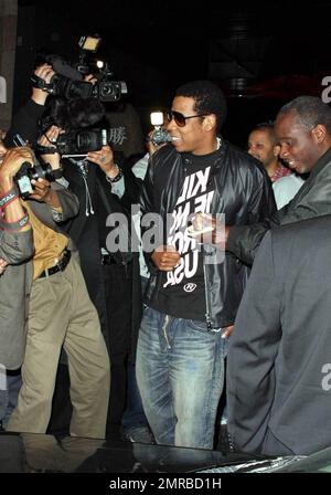 Sänger Jay Z verlässt das Restaurant Katsuya nach dem Abendessen in Los Angeles, Kalifornien. 4/30/09. Stockfoto