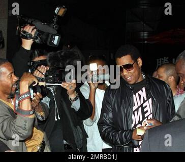 Sänger Jay Z verlässt das Restaurant Katsuya nach dem Abendessen in Los Angeles, Kalifornien. 4/30/09. Stockfoto