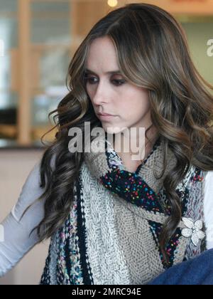 Jennifer Love Hewitt beim Einkaufen in Sherman Oaks, CA. 2/12/09. Stockfoto