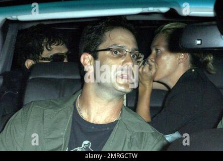 Kate Moss kommt am Tom Bradley International Terminal am LAX an, mit einem Flug von London mit ihrem Freund Jamie Hince der Morde. Paris Hilton kam auch mit Kates Flug aus London in LA an. Los Angeles, Kalifornien. 10/30/08. Stockfoto