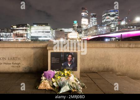 Folajimi 'Jimi' Olubumni-Adewole war 20, als er im April 2021 ins Wasser ging. Auf dem Platz der Kathedrale wurde eine Gedenktafel zu Ehren von ihm enthüllt Stockfoto