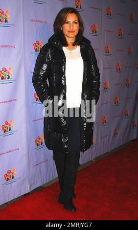 Mariska Hargitay an der Elizabeth Glaser Pediatric AIDS Foundation - Kids for Kids Family Carnival in New York, NY. 11/6/10. Stockfoto