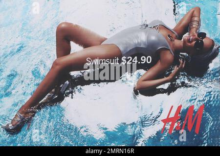 Kylie Minogue's H&M Poster dominiert den Sunset Strip in Hollywood, Kalifornien, 5/23/07. Stockfoto