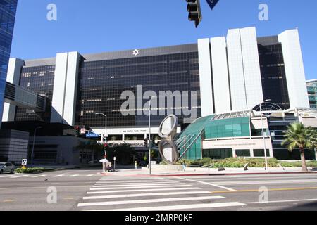 Allgemeiner Blick auf das Cedars Sinai Medical Center, wo Lamar Odom, Basketballspieler und Reality-TV-Persönlichkeit, sich vermutlich am 20. Oktober 2015 in Los Angeles, Kalifornien, aufhält. Stockfoto