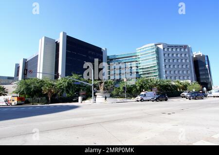 Allgemeiner Blick auf das Cedars Sinai Medical Center, wo Lamar Odom, Basketballspieler und Reality-TV-Persönlichkeit, sich vermutlich am 20. Oktober 2015 in Los Angeles, Kalifornien, aufhält. Stockfoto