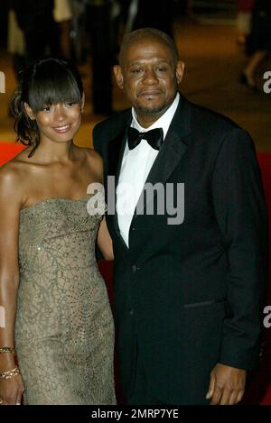 Forest Whitaker und Ehefrau Keisha besuchen Last King of Scotland Premiere Odeon Leicester Square London UK. 10/18/2006 Stockfoto