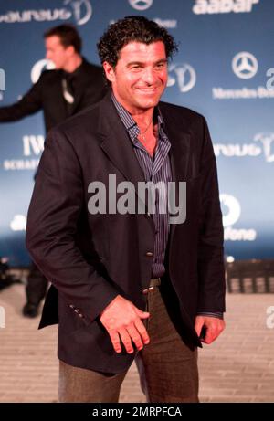 Alberto Tomba kommt zu den Laureus World Sports Awards im Emirates Palace. Abu Dhabi, VAE. 03/09/10. Stockfoto