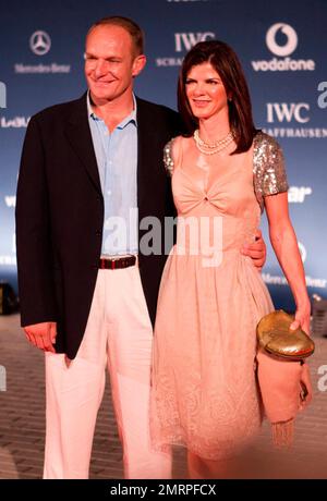 Francois Pienaar und Nerine Winter kommen zu den Laureus World Sports Awards im Emirates Palace. Abu Dhabi, VAE. 03/09/10. Stockfoto