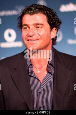 Alberto Tomba kommt zu den Laureus World Sports Awards im Emirates Palace. Abu Dhabi, VAE. 03/09/10. . Stockfoto