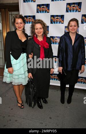 Renee Fleming nimmt an der Eröffnungsnacht von "Leihen Sie mir Einen Tenor" in New York, New York, 4/4/10, Teil. . Stockfoto