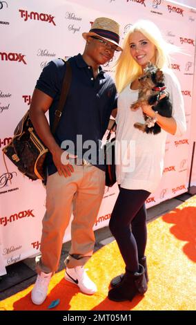 Sam Jones III und Karissa Shannon nehmen an Melanie SegalÕs Celebrity Retreat Teil, das von T.J. Maxx zur Feier der Teen Choice Awards präsentiert wird. Los Angeles, Kalifornien. 08/04/10. . Stockfoto