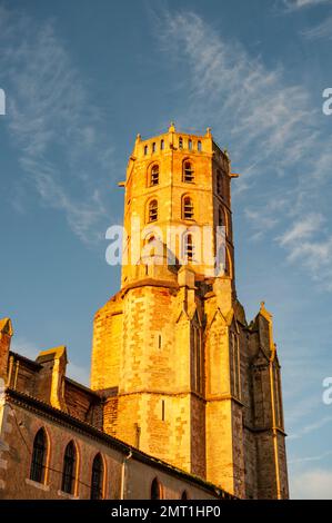 Die Kirche Notre-Dame-de-l'Assomption de Gimont in Gimont, Gers, Südfrankreich Stockfoto