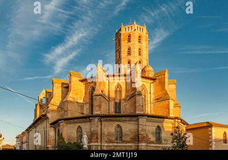 Die Kirche Notre-Dame-de-l'Assomption de Gimont in Gimont, Gers, Südfrankreich Stockfoto