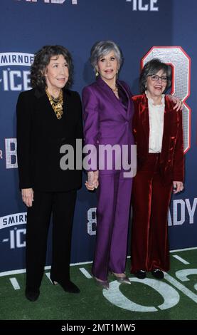 Los Angeles, Kalifornien. 31. Januar 2023. Jane Fonda, Lily Tomlin, Sally Field bei Ankunft für 80 FÜR BRADY Premiere, Regency Village Theatre, Los Angeles, CA, 31. Januar 2023. Kredit: Elizabeth Goodenough/Everett Collection/Alamy Live News Stockfoto