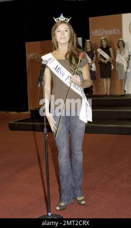 Miss America 2010 Kandidaten kommen im Planet Hollywood Resort and Casino an, um sich als Kandidatin für Miss America 2010 vorzustellen. Las Vegas, Nevada 1/21/10. . Stockfoto