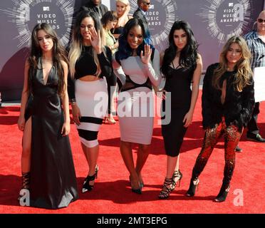 Fünfte Harmonie bei den MTV Video Music Awards im Forum in Los Angeles, Kalifornien. 24. August 2014. Stockfoto