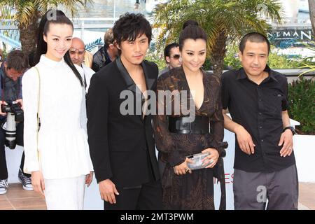 Qi Xi, Qin Hao, Hao Lei und Lou Ye beim Fototermin für „Mystery“ beim Cannes Film Festival. Cannes, Frankreich. 17. Mai 2012 Stockfoto