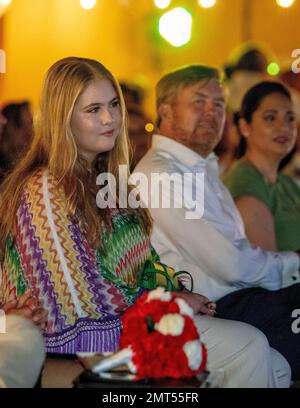 Oranjestad, Aruba. 31. Januar 2023. König Willem-Alexander und Prinzessin Amalia der Niederlande auf der Plaza Padu in Oranjestad am 31. Januar 2023, um am 3. Tag des Besuchs im karibischen Raum am Bon Bini Aruba Festival teilzunehmen. Credit: Albert Nieboer/Netherlands OUT/Point de Vue OUT/dpa/Alamy Live News Stockfoto