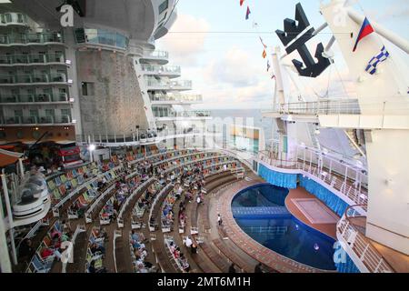 EXKLUSIV!! Allgemeine Aussichten an Bord der Royal Caribbean's, „Oasis of the Seas“. Miami, FL 11/19/09 Stockfoto