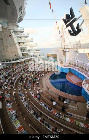 EXKLUSIV!! Allgemeine Aussichten an Bord der Royal Caribbean's, „Oasis of the Seas“. Miami, FL 11/19/09 Stockfoto