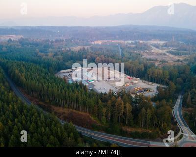 Ein Drohnenschuss von Mount Rainier Stratovolcano in Washington State Stockfoto