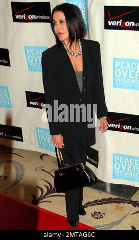 Maria Conchita Alonso nimmt 38. an den jährlichen Peace over Gewaltpreisen für humanitäre Hilfe im Beverly Hills Hotel Teil. Beverly Hills, Kalifornien. 11/6/09. . Stockfoto