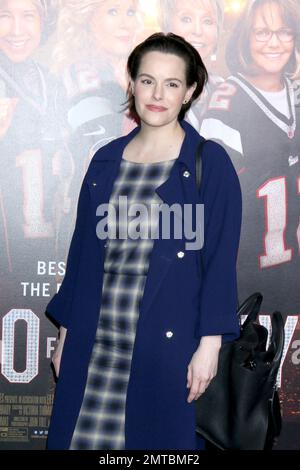 LOS ANGELES - 31. JANUAR: Emily Hampshire auf der 80 für Brady Los Angeles Premiere im Village Theater am 31. Januar 2023 in Westwood, Kalifornien Stockfoto