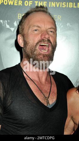 Sting besucht die „The Power of the Invisible Sun“-Bucheinführungsparty im Donna Karan Urban Zen Center im Stephen Weiss Studio. New York, NY 10/27/09 Stockfoto